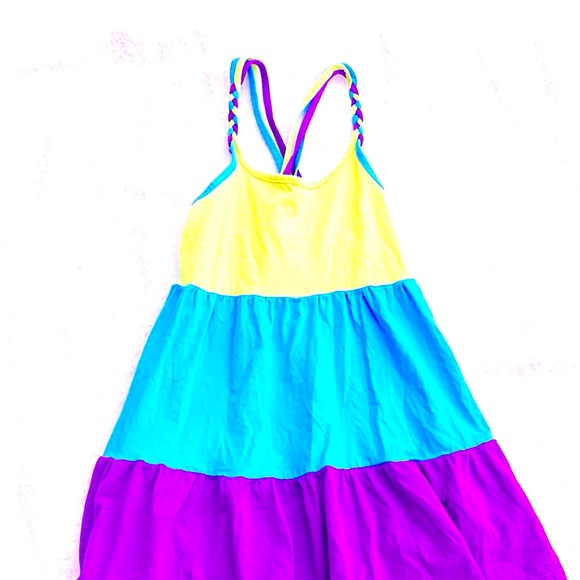 Super nice cover up with a unique behind! - Picture 2 of 3